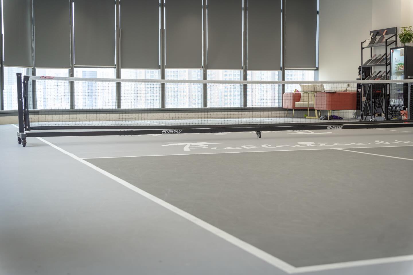 Wowlly portable net and players' lounge